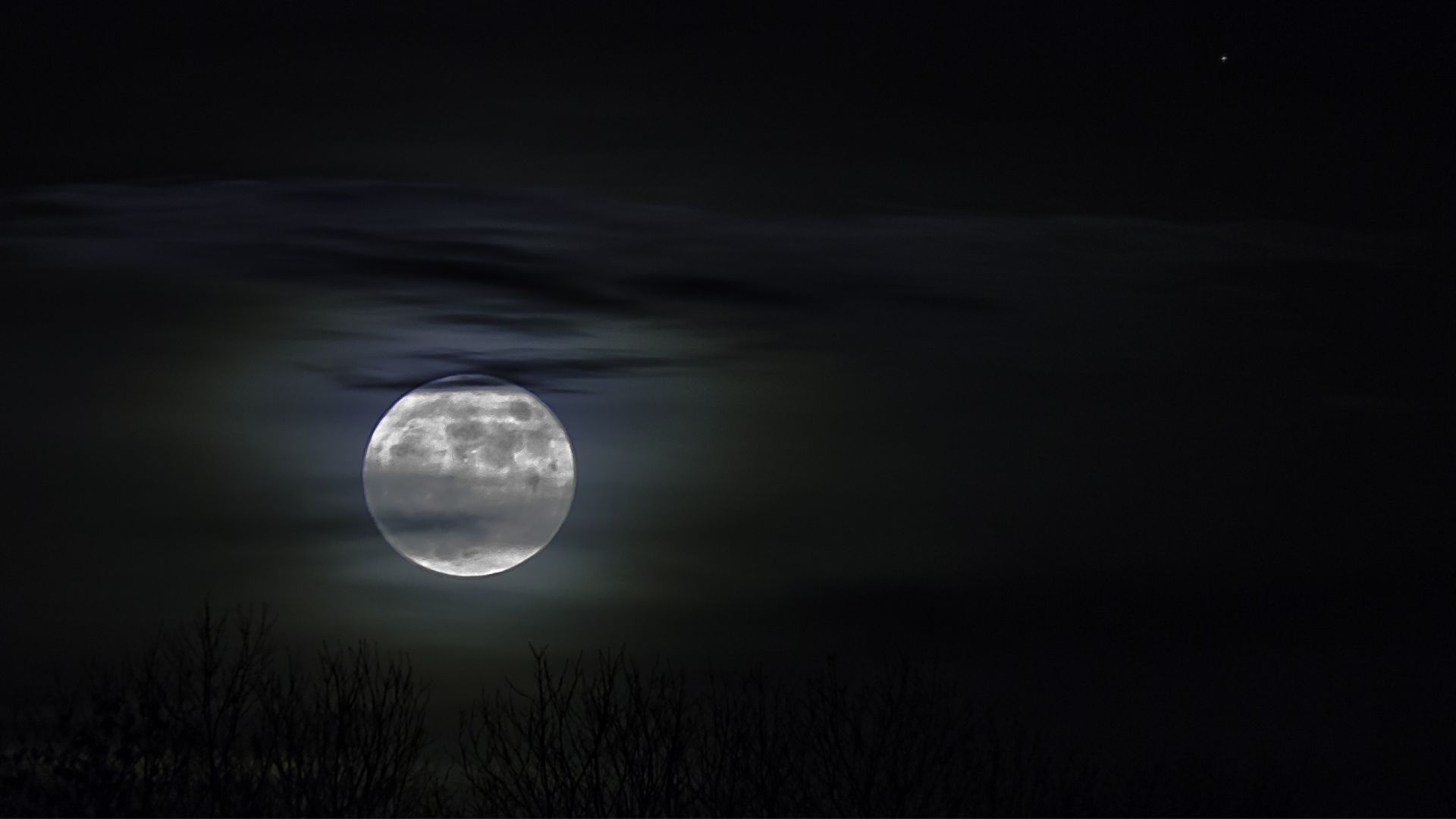 Bible Verses Digital Missionaries Can Share Around Halloween