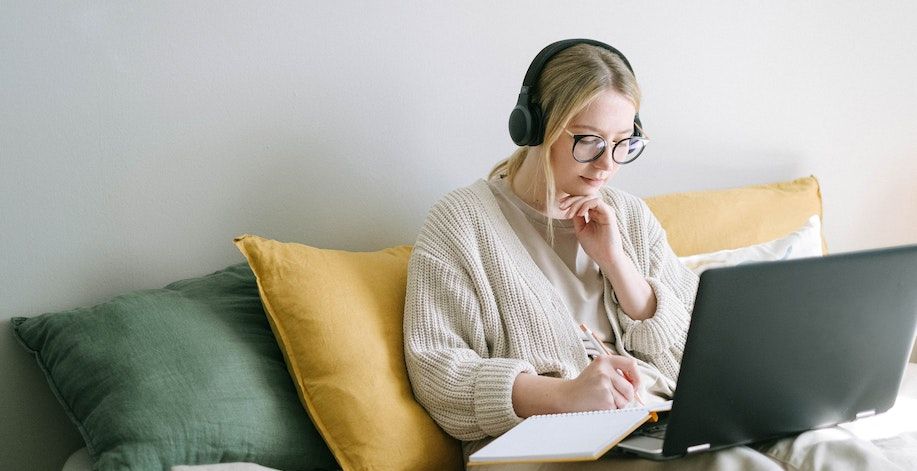 How Your Church Can Digitally Connect With People Throughout the Week